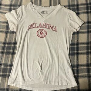 Oklahoma University White V-Neck T-Shirt Size:Small